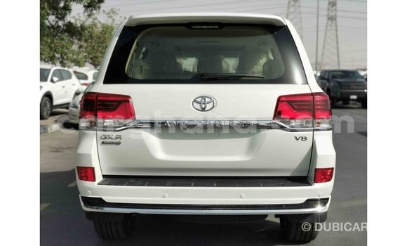 Buy Import Toyota Land Cruiser White Car in Import - Dubai in Ashanti Buy Import Toyota Land Cruiser White Car in Import - Dubai in Ashanti