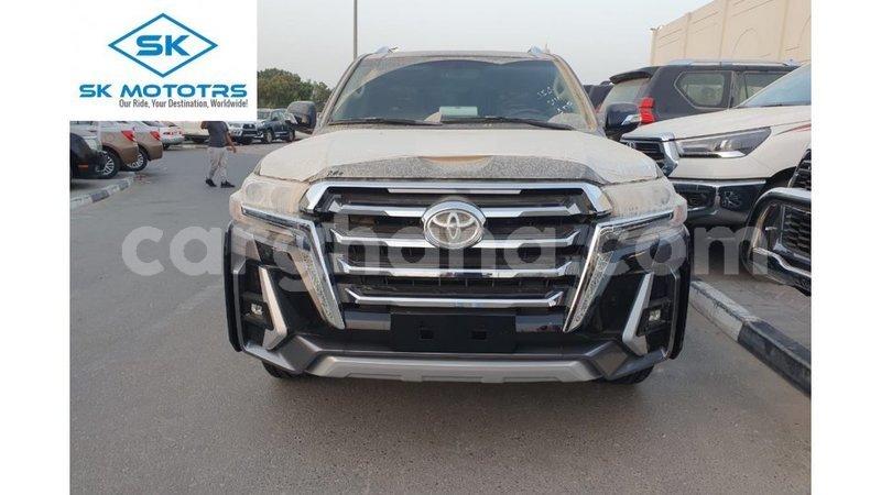 Big with watermark toyota land cruiser ashanti import dubai 23597