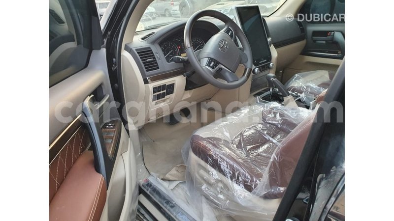 Big with watermark toyota land cruiser ashanti import dubai 23597