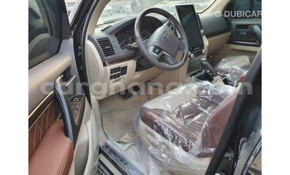 Ra Imported Toyota Land Cruiser funfun Ọkọ̀ in Import - Dubai ni Ashanti Ra Imported Toyota Land Cruiser funfun Ọkọ̀ in Import - Dubai ni Ashanti