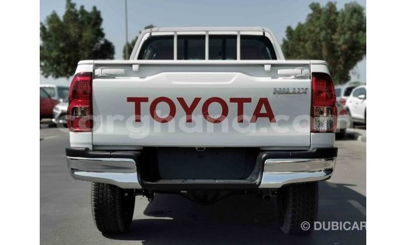 Buy Import Toyota Hilux White Car in Import - Dubai in Ashanti Buy Import Toyota Hilux White Car in Import - Dubai in Ashanti