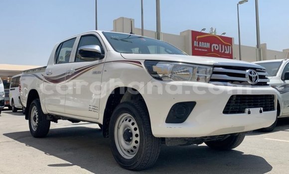 Sayi Imported Toyota Hilux White Mota in Import - Dubai a Ashanti Sayi Imported Toyota Hilux White Mota in Import - Dubai a Ashanti