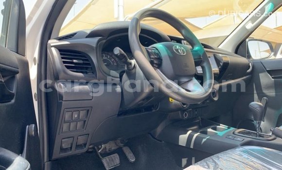 Sayi Imported Toyota Hilux White Mota in Import - Dubai a Ashanti Sayi Imported Toyota Hilux White Mota in Import - Dubai a Ashanti