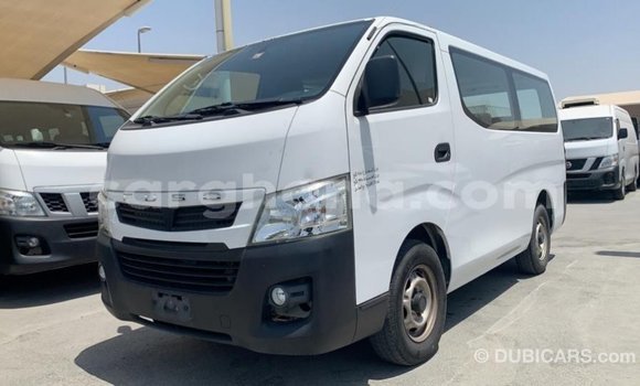 Ra Imported Mitsubishi Fuso funfun Ọkọ̀ akẹ́rù ńlá in Import - Dubai ni Ashanti Ra Imported Mitsubishi Fuso funfun Ọkọ̀ akẹ́rù ńlá in Import - Dubai ni Ashanti