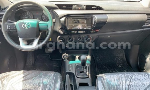 Sayi Imported Toyota Hilux White Mota in Import - Dubai a Ashanti Sayi Imported Toyota Hilux White Mota in Import - Dubai a Ashanti