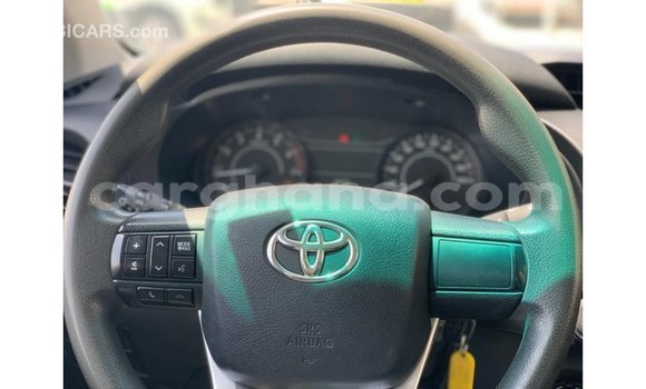 Sayi Imported Toyota Hilux White Mota in Import - Dubai a Ashanti Sayi Imported Toyota Hilux White Mota in Import - Dubai a Ashanti
