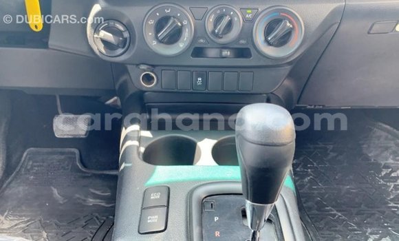 Sayi Imported Toyota Hilux White Mota in Import - Dubai a Ashanti Sayi Imported Toyota Hilux White Mota in Import - Dubai a Ashanti