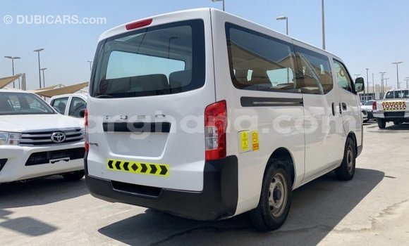 Ra Imported Mitsubishi Fuso funfun Ọkọ̀ akẹ́rù ńlá in Import - Dubai ni Ashanti Ra Imported Mitsubishi Fuso funfun Ọkọ̀ akẹ́rù ńlá in Import - Dubai ni Ashanti