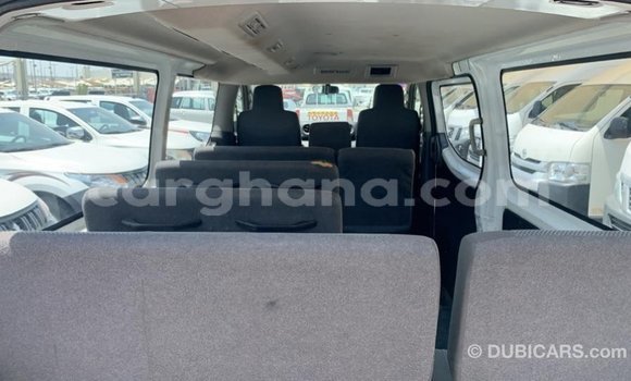 Ra Imported Mitsubishi Fuso funfun Ọkọ̀ akẹ́rù ńlá in Import - Dubai ni Ashanti Ra Imported Mitsubishi Fuso funfun Ọkọ̀ akẹ́rù ńlá in Import - Dubai ni Ashanti