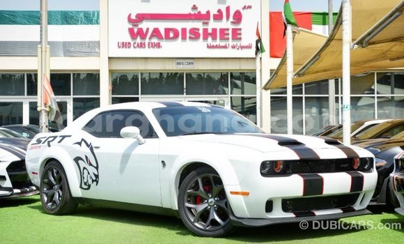 Sayi Imported Dodge Challenger White Mota in Import - Dubai a Ashanti Sayi Imported Dodge Challenger White Mota in Import - Dubai a Ashanti