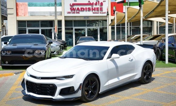 Sayi Imported Chevrolet Camaro White Mota in Import - Dubai a Ashanti Sayi Imported Chevrolet Camaro White Mota in Import - Dubai a Ashanti