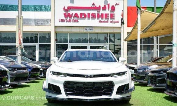 Sayi Imported Chevrolet Camaro White Mota in Import - Dubai a Ashanti Sayi Imported Chevrolet Camaro White Mota in Import - Dubai a Ashanti