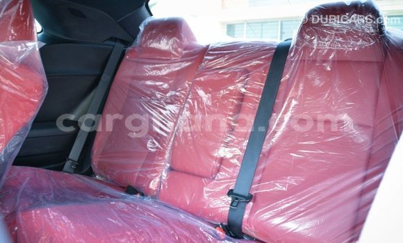 Sayi Imported Dodge Challenger White Mota in Import - Dubai a Ashanti Sayi Imported Dodge Challenger White Mota in Import - Dubai a Ashanti