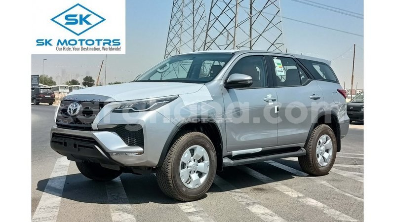 Big with watermark toyota fortuner ashanti import dubai 23625