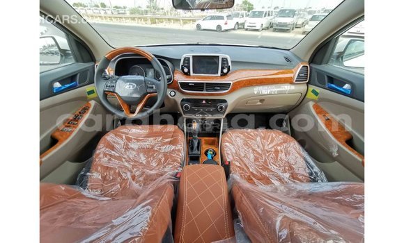 Sayi Imported Hyundai Tucson White Mota in Import - Dubai a Ashanti Sayi Imported Hyundai Tucson White Mota in Import - Dubai a Ashanti