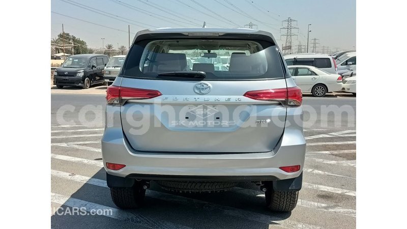 Big with watermark toyota fortuner ashanti import dubai 23625