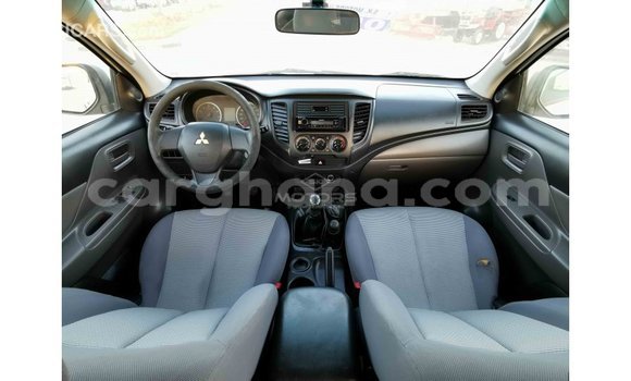 Ra Imported Mitsubishi L200 funfun Ọkọ̀ in Import - Dubai ni Ashanti Ra Imported Mitsubishi L200 funfun Ọkọ̀ in Import - Dubai ni Ashanti