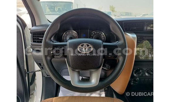 Sayi Imported Toyota Fortuner White Mota in Import - Dubai a Ashanti Sayi Imported Toyota Fortuner White Mota in Import - Dubai a Ashanti