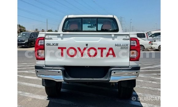 Buy Import Toyota Hilux White Car in Import - Dubai in Ashanti Buy Import Toyota Hilux White Car in Import - Dubai in Ashanti