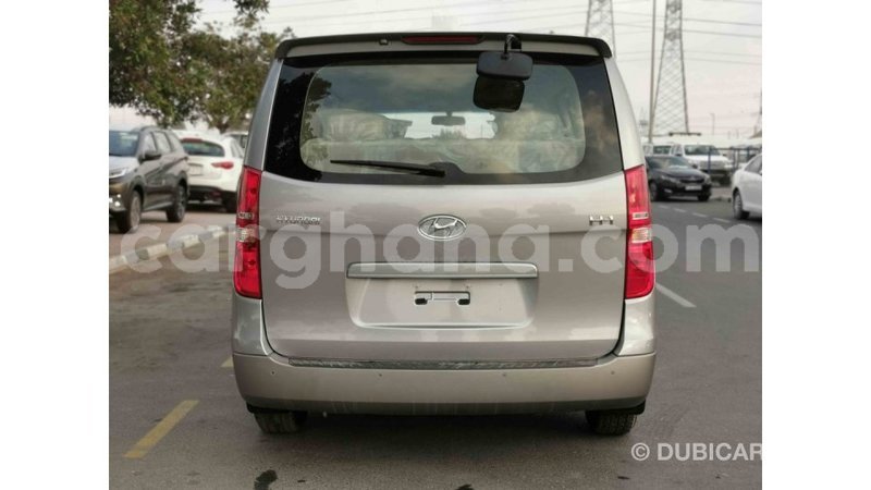 Big with watermark hyundai accent ashanti import dubai 23712