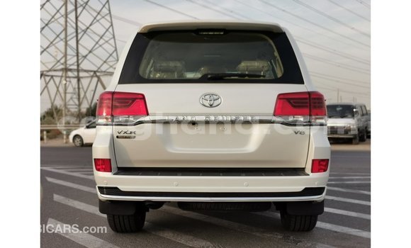Buy Import Toyota Land Cruiser White Car in Import - Dubai in Ashanti Buy Import Toyota Land Cruiser White Car in Import - Dubai in Ashanti