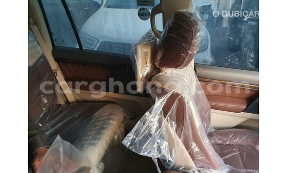 Sayi Imported Toyota Land Cruiser White Mota in Import - Dubai a Ashanti Sayi Imported Toyota Land Cruiser White Mota in Import - Dubai a Ashanti