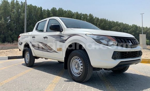 Sayi Imported Mitsubishi L200 White Mota in Import - Dubai a Ashanti Sayi Imported Mitsubishi L200 White Mota in Import - Dubai a Ashanti