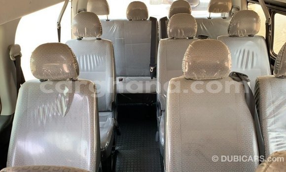 Sayi Imported Toyota Hiace White Mota in Import - Dubai a Ashanti Sayi Imported Toyota Hiace White Mota in Import - Dubai a Ashanti