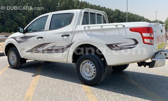 Sayi Imported Mitsubishi L200 White Mota in Import - Dubai a Ashanti Sayi Imported Mitsubishi L200 White Mota in Import - Dubai a Ashanti