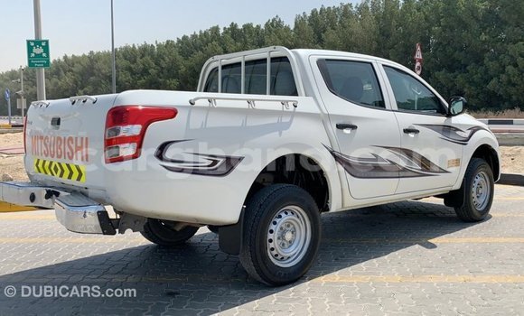 Sayi Imported Mitsubishi L200 White Mota in Import - Dubai a Ashanti Sayi Imported Mitsubishi L200 White Mota in Import - Dubai a Ashanti