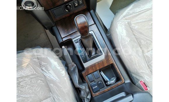 Sayi Imported Toyota Prado White Mota in Import - Dubai a Ashanti Sayi Imported Toyota Prado White Mota in Import - Dubai a Ashanti