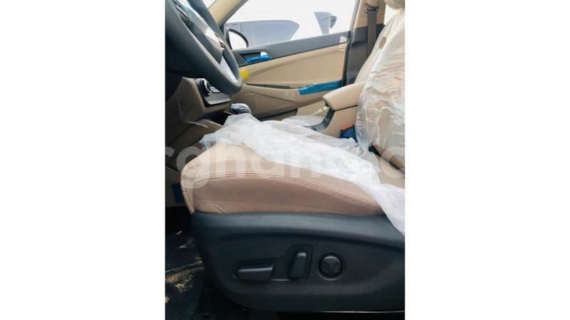 Big with watermark hyundai tucson ashanti import dubai 23790