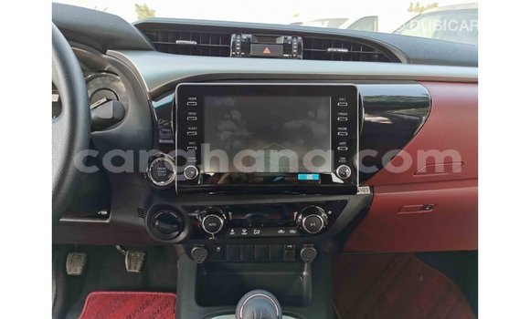 Ra Imported Toyota Hilux funfun Ọkọ̀ in Import - Dubai ni Ashanti Ra Imported Toyota Hilux funfun Ọkọ̀ in Import - Dubai ni Ashanti