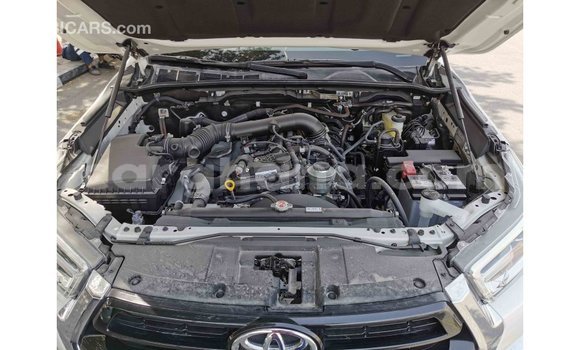 Ra Imported Toyota Hilux funfun Ọkọ̀ in Import - Dubai ni Ashanti Ra Imported Toyota Hilux funfun Ọkọ̀ in Import - Dubai ni Ashanti