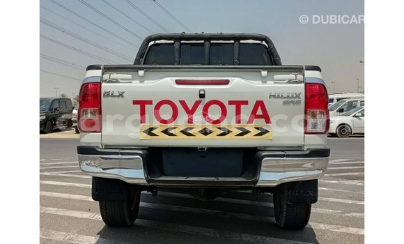 Ra Imported Toyota Hilux funfun Ọkọ̀ in Import - Dubai ni Ashanti Ra Imported Toyota Hilux funfun Ọkọ̀ in Import - Dubai ni Ashanti