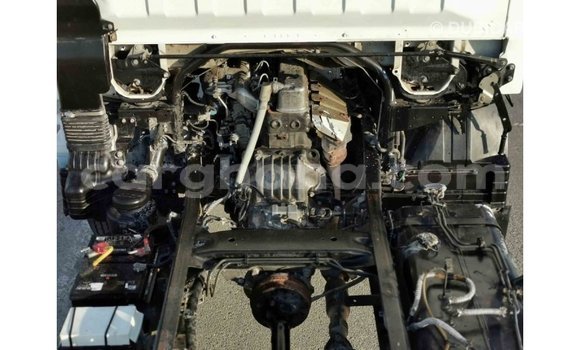 Buy Import Mitsubishi Fuso White Truck in Import - Dubai in Ashanti Buy Import Mitsubishi Fuso White Truck in Import - Dubai in Ashanti