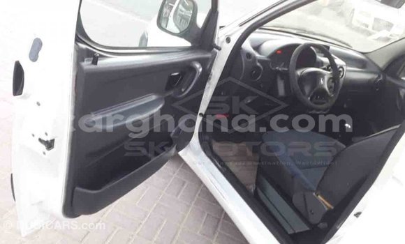 Ra Imported Peugeot Partner funfun Ọkọ̀ in Import - Dubai ni Ashanti Ra Imported Peugeot Partner funfun Ọkọ̀ in Import - Dubai ni Ashanti
