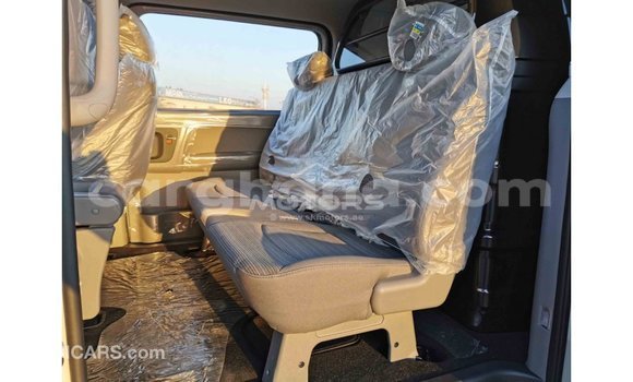 Sayi Imported Hyundai Cargo White Mota in Import - Dubai a Ashanti Sayi Imported Hyundai Cargo White Mota in Import - Dubai a Ashanti