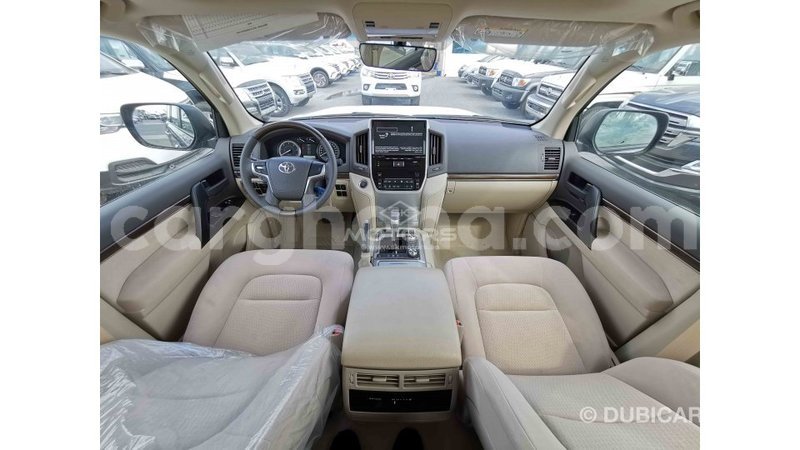 Big with watermark toyota land cruiser ashanti import dubai 23891