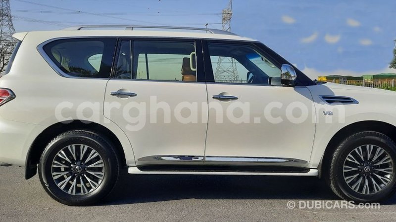 Big with watermark nissan patrol ashanti import dubai 23907