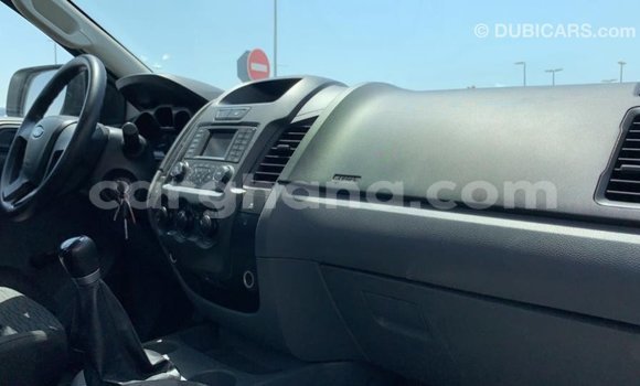 Sayi Imported Ford Ranger White Mota in Import - Dubai a Ashanti Sayi Imported Ford Ranger White Mota in Import - Dubai a Ashanti