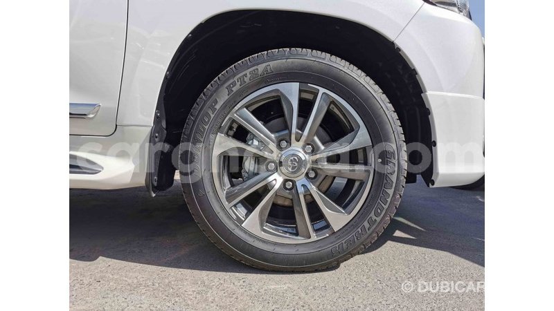 Big with watermark toyota land cruiser ashanti import dubai 23913