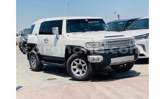 Ra Imported Toyota FJ Cruiser funfun Ọkọ̀ in Import - Dubai ni Ashanti Ra Imported Toyota FJ Cruiser funfun Ọkọ̀ in Import - Dubai ni Ashanti