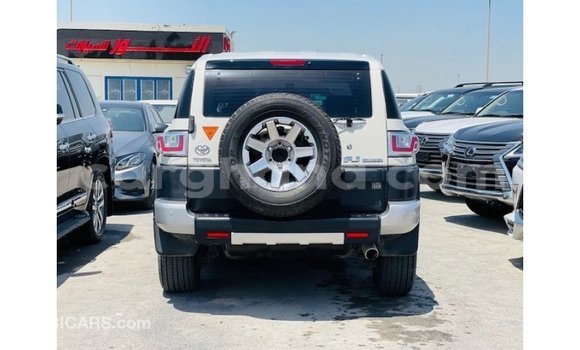 Ra Imported Toyota FJ Cruiser funfun Ọkọ̀ in Import - Dubai ni Ashanti Ra Imported Toyota FJ Cruiser funfun Ọkọ̀ in Import - Dubai ni Ashanti