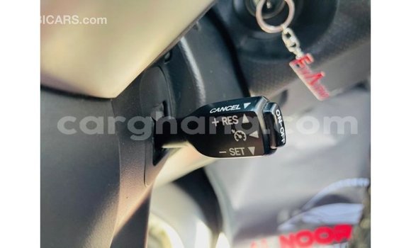 Ra Imported Toyota FJ Cruiser funfun Ọkọ̀ in Import - Dubai ni Ashanti Ra Imported Toyota FJ Cruiser funfun Ọkọ̀ in Import - Dubai ni Ashanti