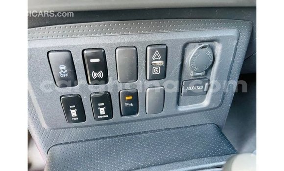 Ra Imported Toyota FJ Cruiser funfun Ọkọ̀ in Import - Dubai ni Ashanti Ra Imported Toyota FJ Cruiser funfun Ọkọ̀ in Import - Dubai ni Ashanti