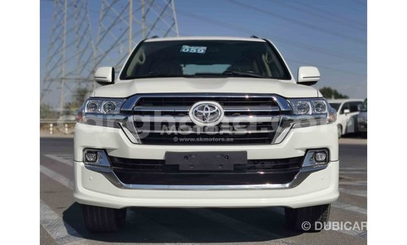 Buy Import Toyota Land Cruiser White Car in Import - Dubai in Ashanti Buy Import Toyota Land Cruiser White Car in Import - Dubai in Ashanti
