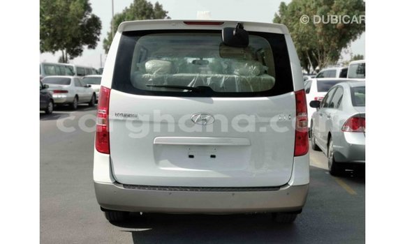 Buy Import Hyundai Accent White Car in Import - Dubai in Ashanti Buy Import Hyundai Accent White Car in Import - Dubai in Ashanti