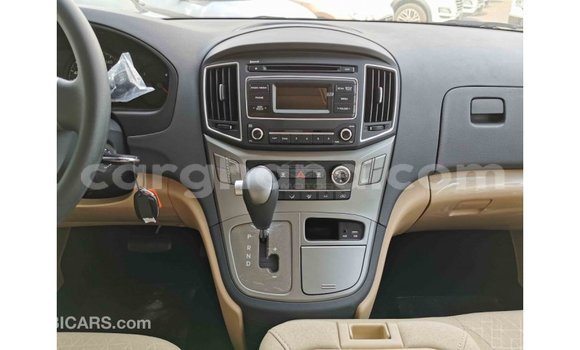 Buy Import Hyundai Accent White Car in Import - Dubai in Ashanti Buy Import Hyundai Accent White Car in Import - Dubai in Ashanti