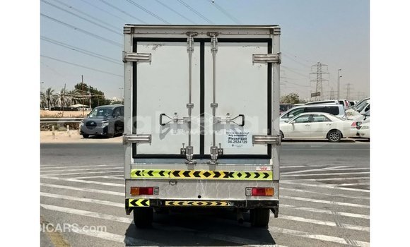 Ra Imported Toyota Hilux funfun Ọkọ̀ in Import - Dubai ni Ashanti Ra Imported Toyota Hilux funfun Ọkọ̀ in Import - Dubai ni Ashanti